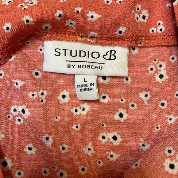 Studio B by Bobeau size large pink/redish and white flower tank top - Picture 4 of 4